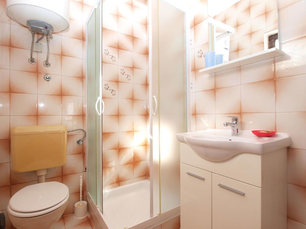 Apartments Kosovka 1398 Pjescana Uvala Bagian luar foto