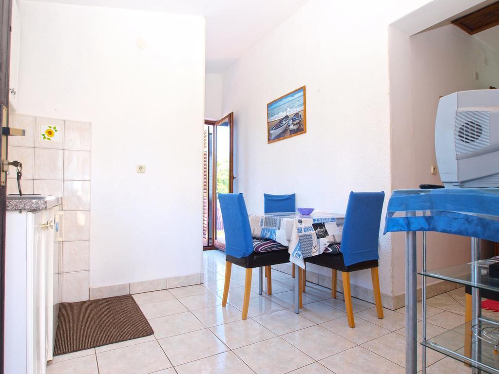 Apartments Kosovka 1398 Pjescana Uvala Bagian luar foto