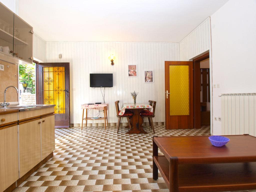 Apartments Kosovka 1398 Pjescana Uvala Bagian luar foto