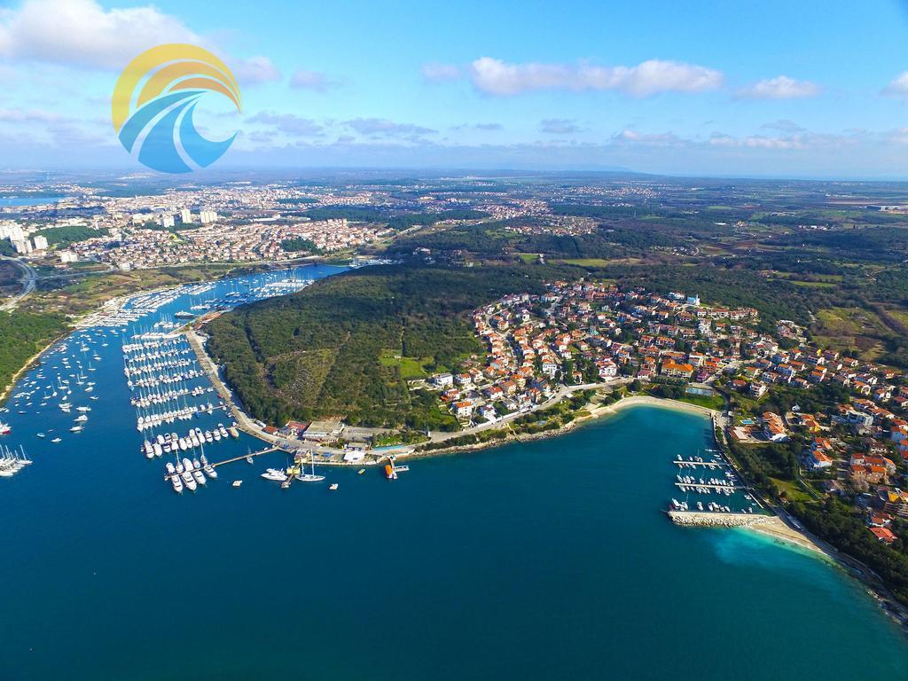 Apartments Kosovka 1398 Pjescana Uvala Bagian luar foto