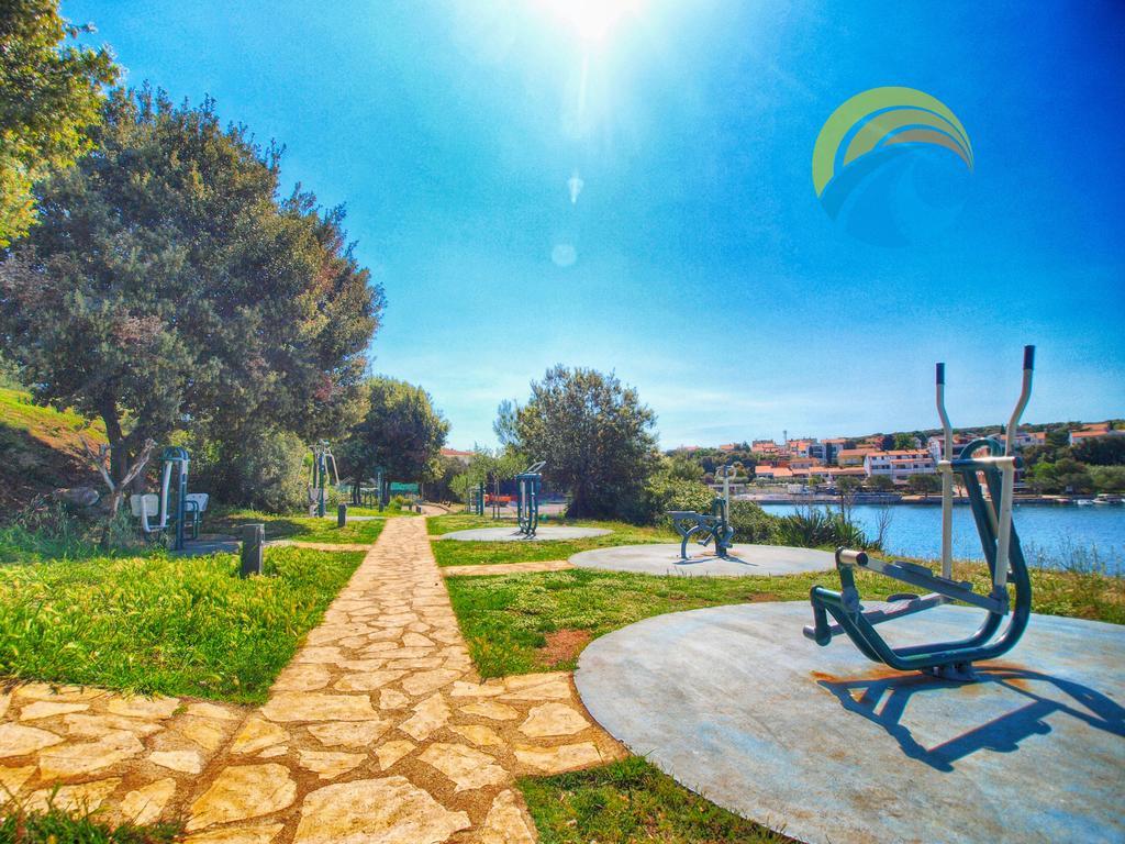 Apartments Kosovka 1398 Pjescana Uvala Bagian luar foto